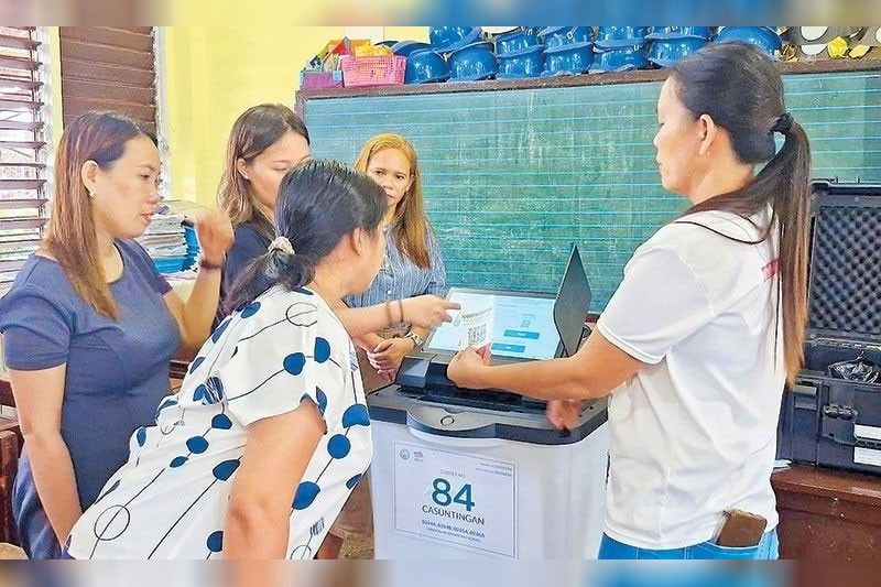 Expiration of teachers' poll service credits hit