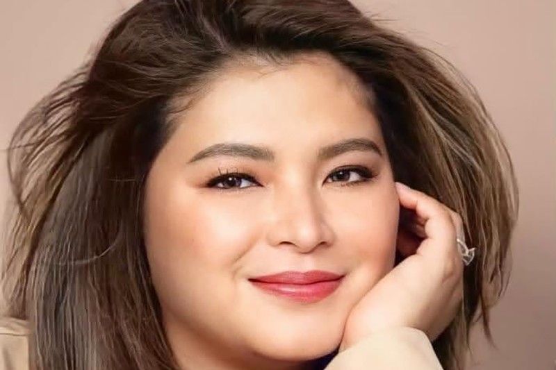 Angel, naging kamukha ni Alex!
