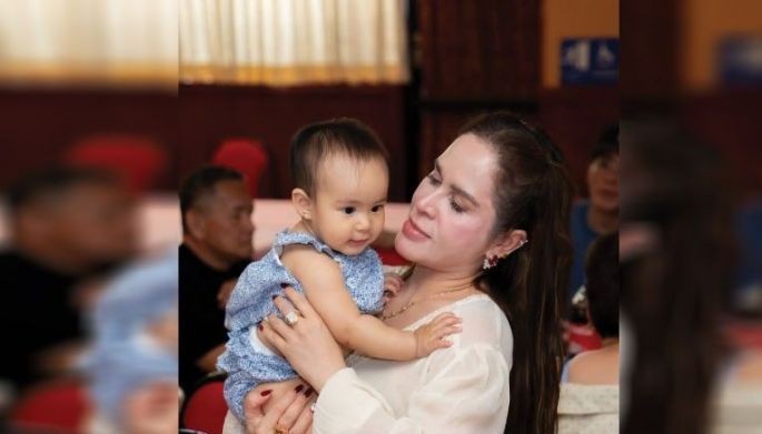 Jinkee, walang takot ilantad ang apo sa social media; Ronnie at Loisa, tinatakpan ang mukha ng anak