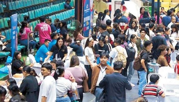 Jobless rate rises to 4.9% in June