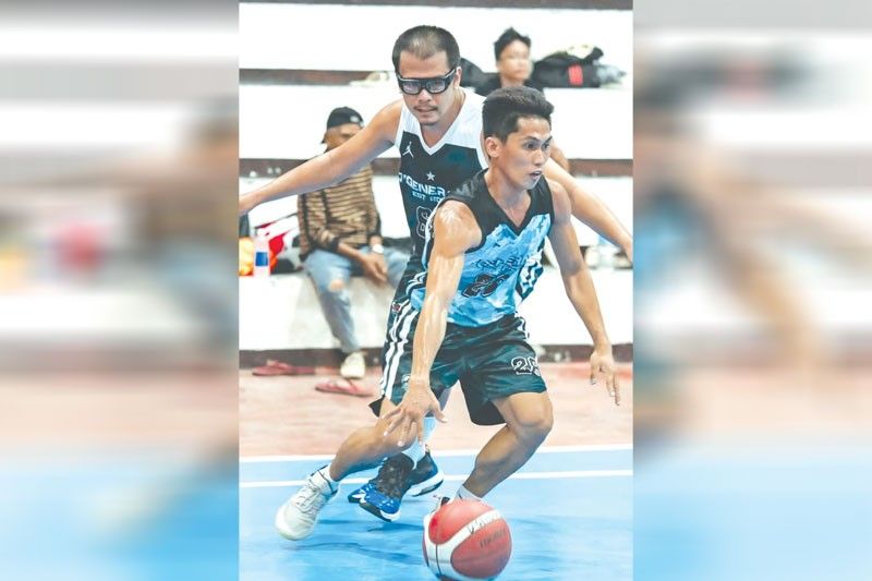 Mix Hoopers kick off campaign on a bright note