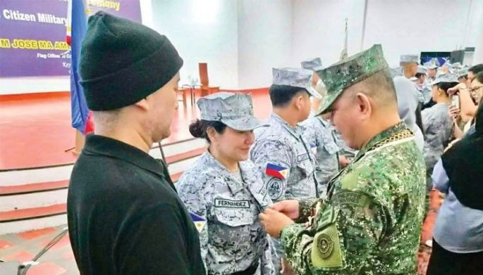 LT may alok na mag-pulitika, nagtapos na reservist ng Philippine Navy