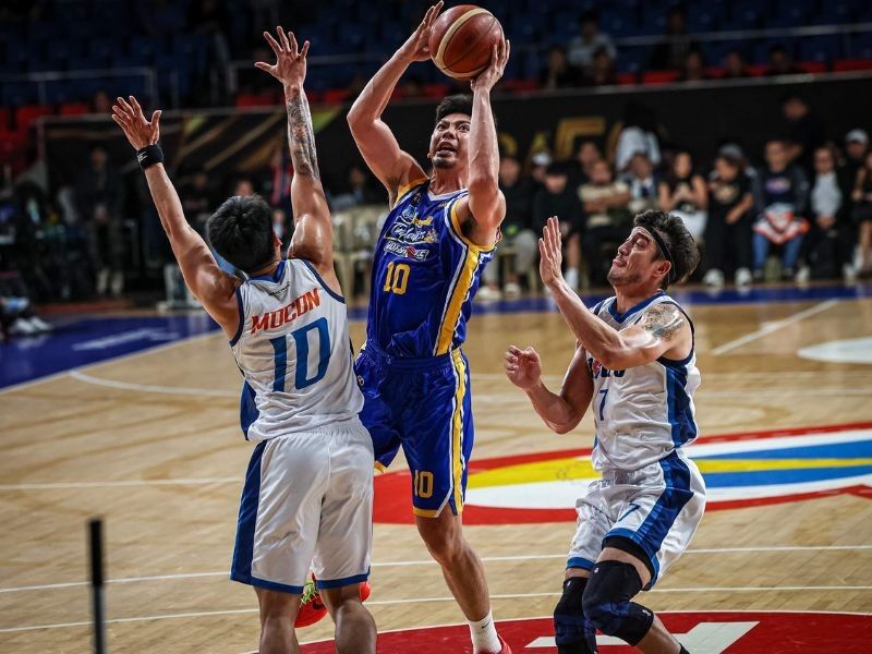 Hotshots wallop Bolts in rain-delayed PBA game
