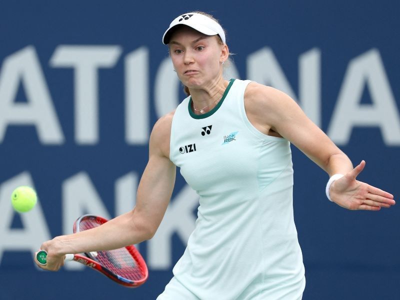 Rybakina advances while Andreeva exits at Toronto