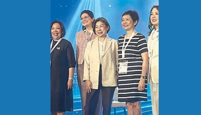 From retail queens to talk show hosts: Robina Gokongwei, Tessie Sy-Coson share limelight at retail conference