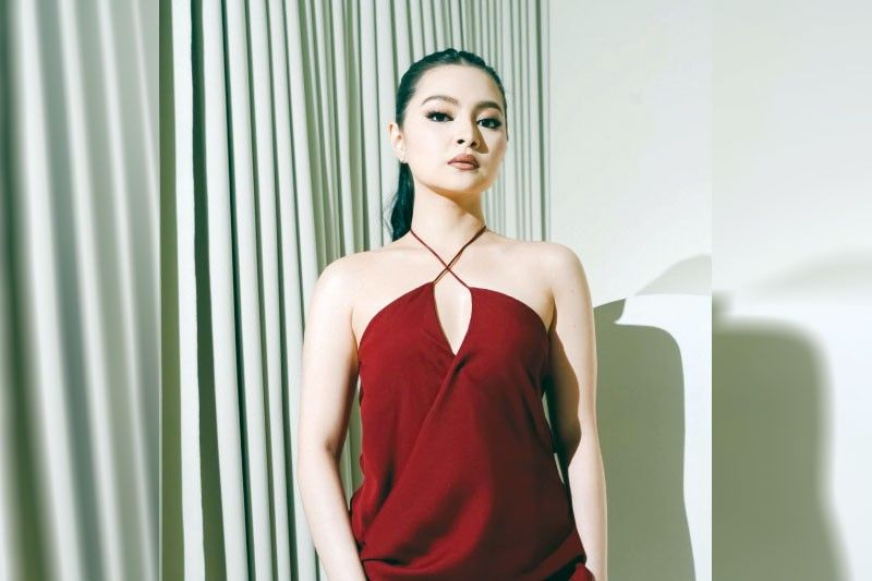 Barbie, bubuhos munang pagmamahal sa sarili