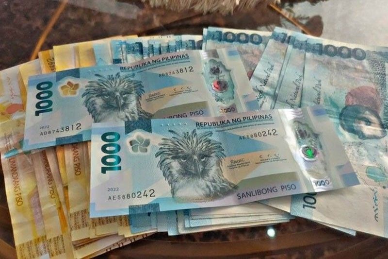 3 ex-rebelde sa Quezon tumanggap ng tig-P65K
