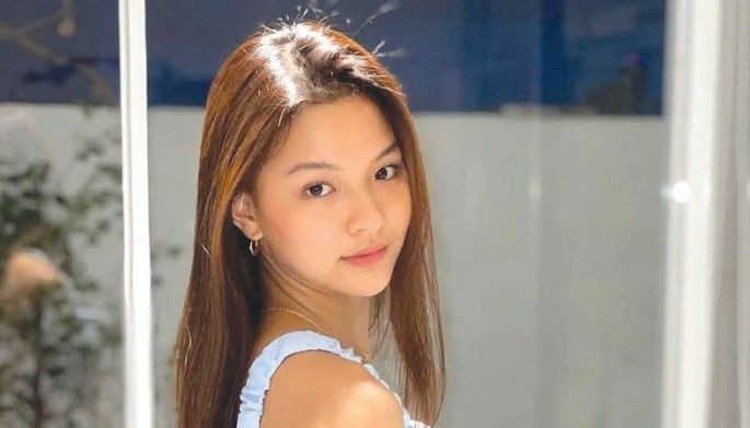 Althea mipasilong sa Viva