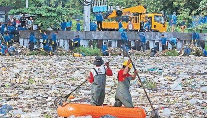 400 tons of trash to be cleared
