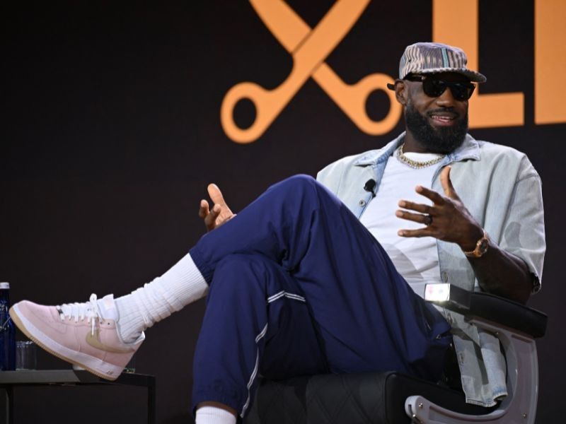LeBron's Sixers hope to spoil Knicks party on NBA opening night