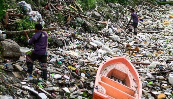 750 tons of garbage hauled from waterway