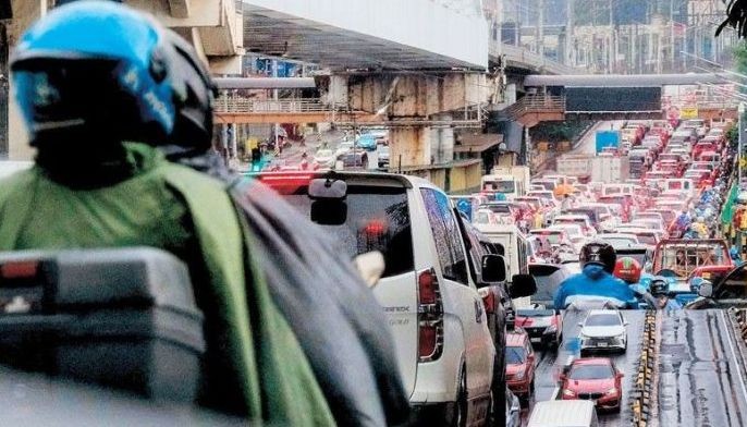 Metro roads flooded anew by monsoon rains
