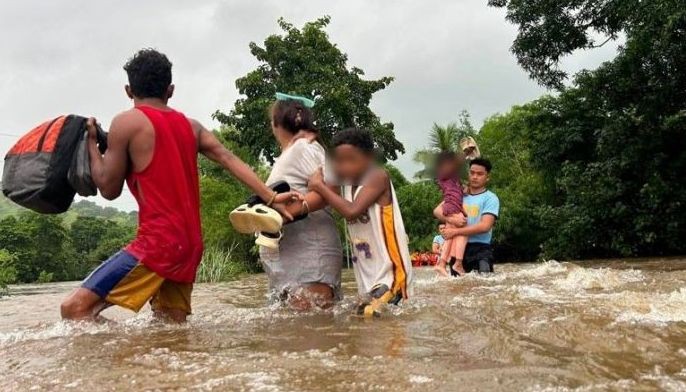 Heavy rainfall in Zambales, Bataan today