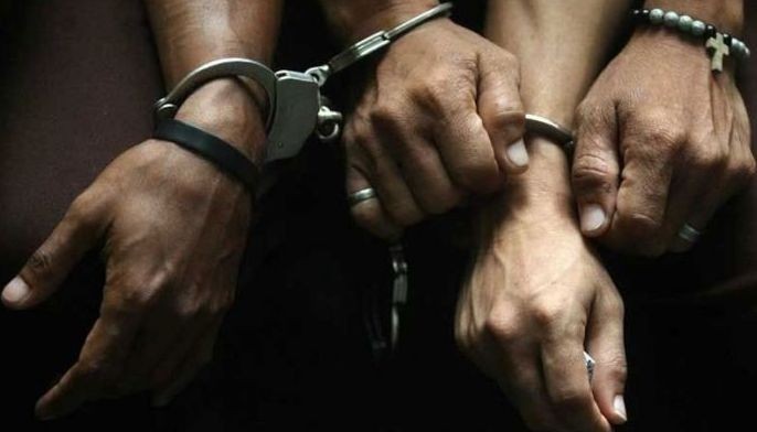 3 raliyista nanuntok ng pulis, nasakote