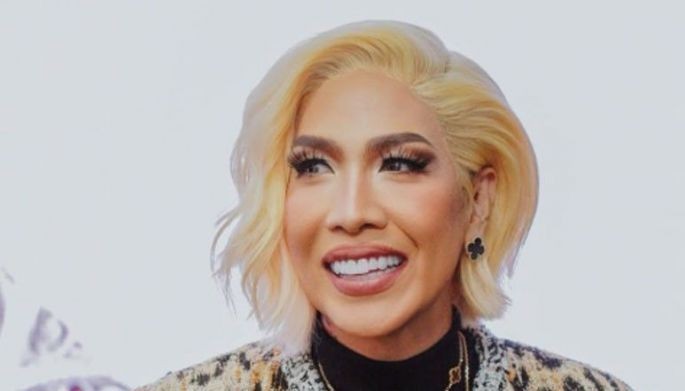 Vice Ganda reminds Filipinos to 'vote wisely' amid flooding