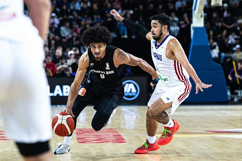 Embattled Gilas seeks redemption at home