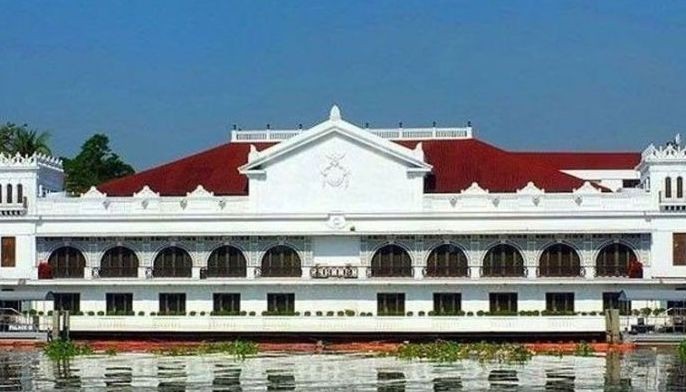 Nagpapakalat ng fake memo order kakasuhan - Malakanyang