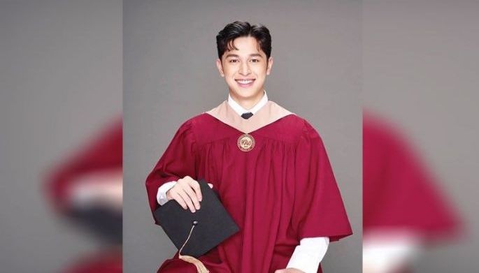 Aljon Mendoza dedicates college degree to his parents