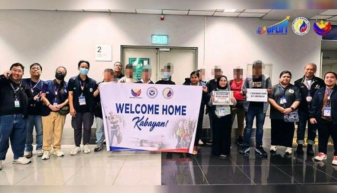 8 Philippine seafarers home after drone strike near Russia