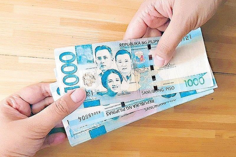 ‘Pinoys grow more open to credit’