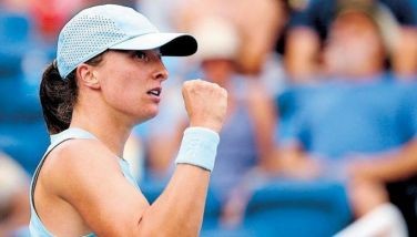Swiatek enters final