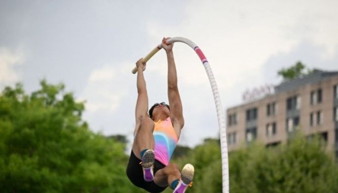 Obiena finishes sixth in Lausanne Diamond League topped by Duplantis