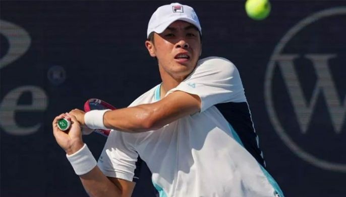 Nakashima pounds Fritz, Bejlek beats Keys