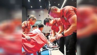 San Juan students get sneakers