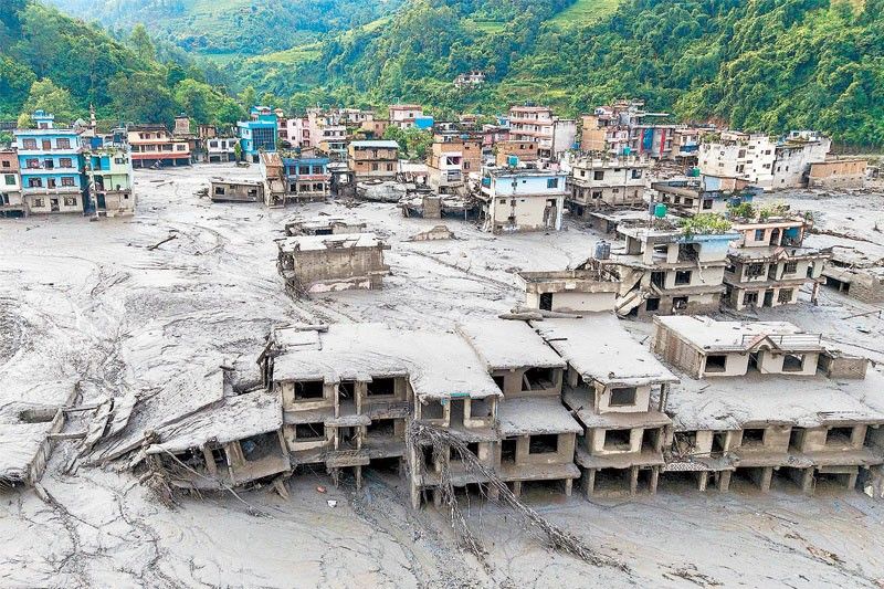 Flood kills over 200 in Nepal; Pinoy among 1,300 missing