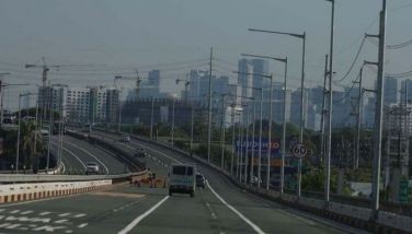 2 sports car nagkarera sa skyway