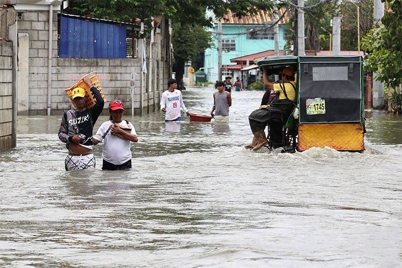 Backflood, high tide inundate 71 Bulacan villages