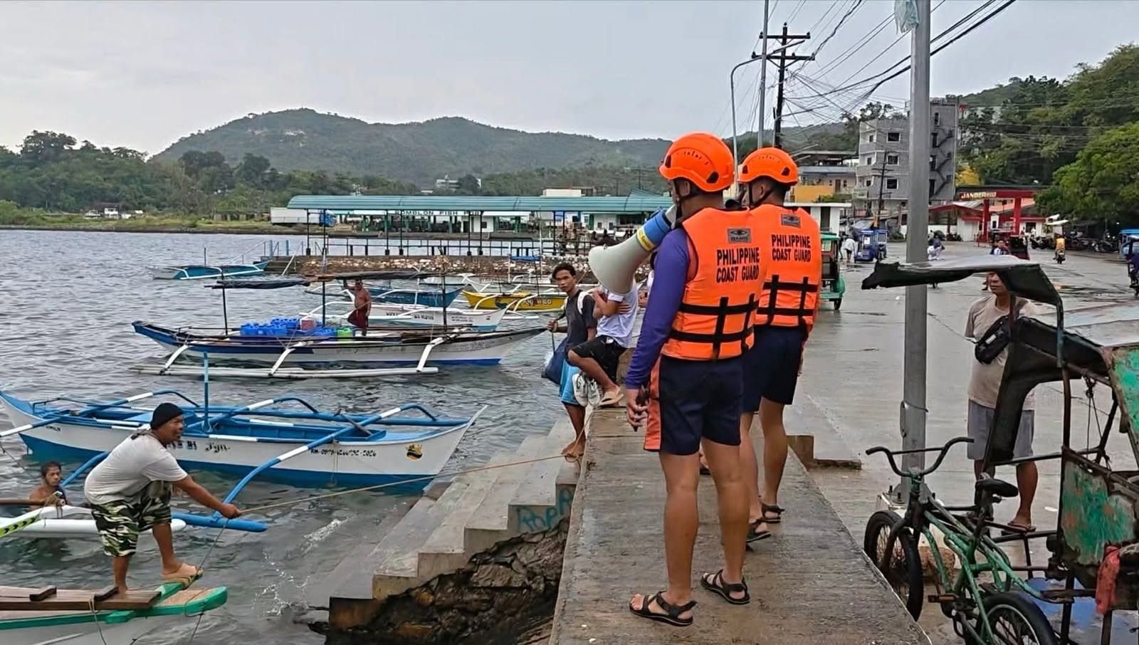 Habagat strands 48 passengers in Southern Tagalog ports