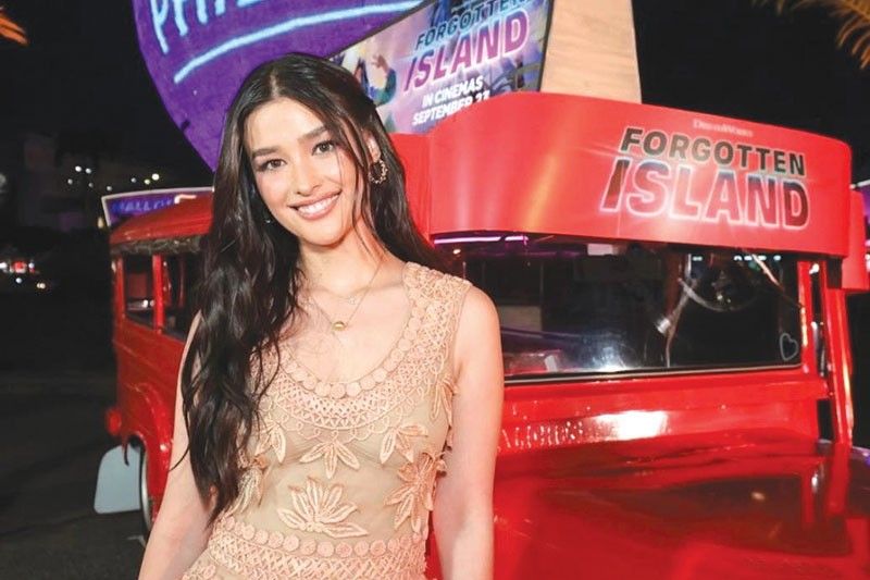 Liza, mipasigarbo sa Forgotten Island