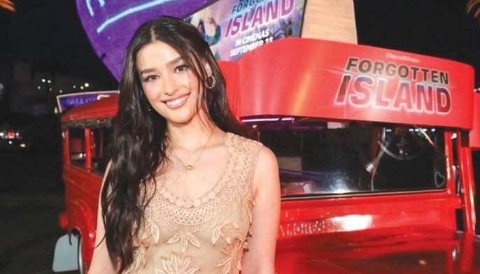 Liza, mipasigarbo sa Forgotten Island