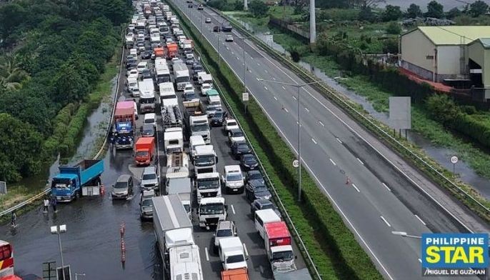 Trapik sa NLEX gapang pa rin