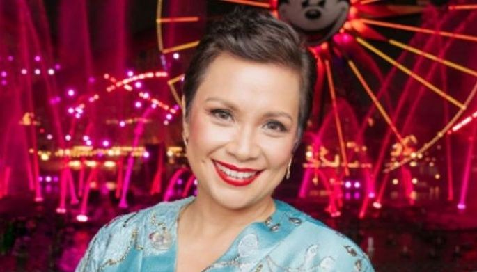 Lea, pinasilip ang star sa Walk of Fame