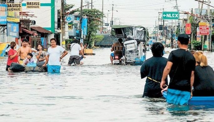 MMDA sends flood barriers, mobile pumps to NLEX