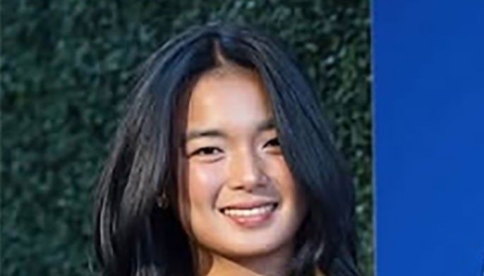 &lsquo;Stalker&rsquo; ni Alex, nag-sorry