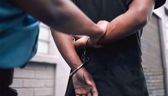 Chinese national, arestado sa visa scam at extortion