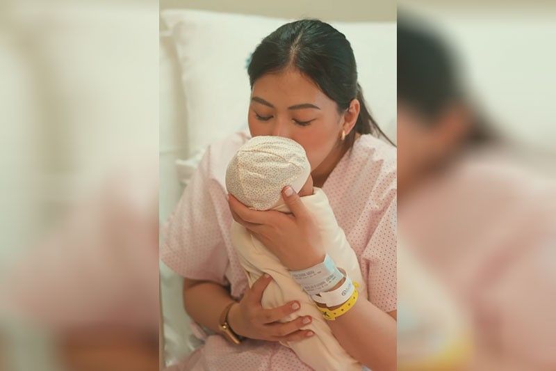 Alex, hindi maiwan ang anak!