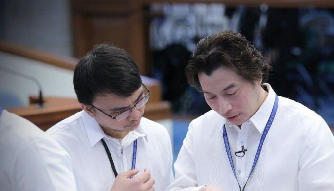 Defense: Names used for secret funds were aliases