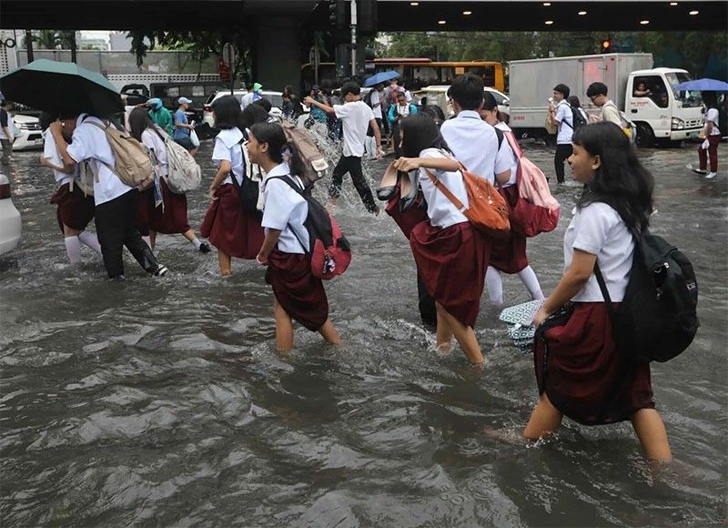 Ilang LGU sa Luzon nagsuspinde ng klase