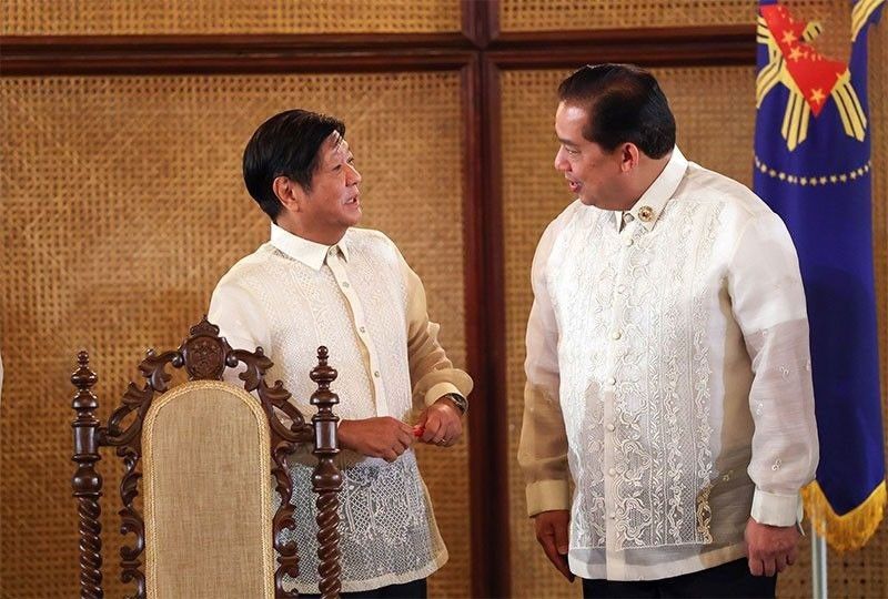 Pangulong Marcos, hindi nilaglag si Romualdez – Palasyo