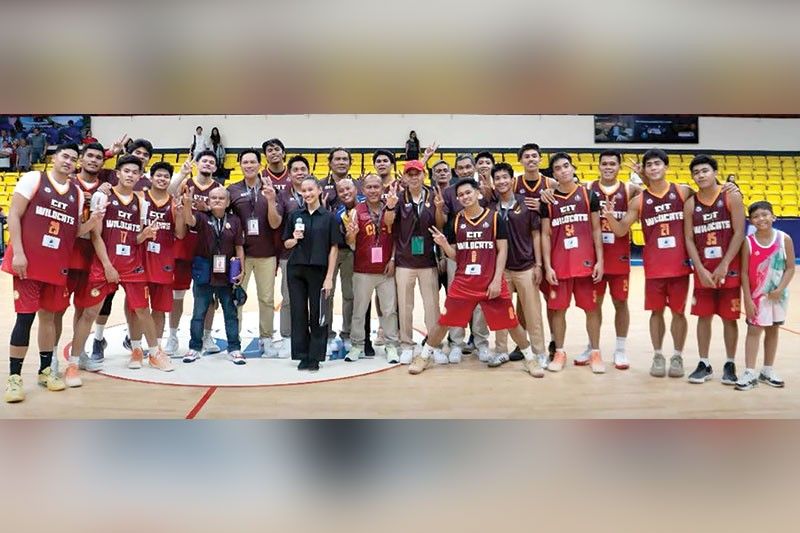 Wildcats nagmilagro, Casas maoy bayani