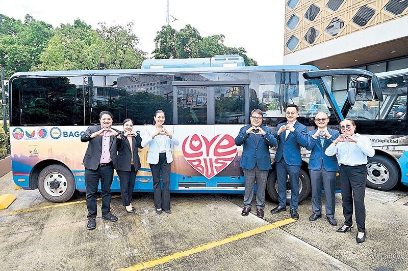 Robinsons Land deploys buses to improve commuter service in Metro Manila