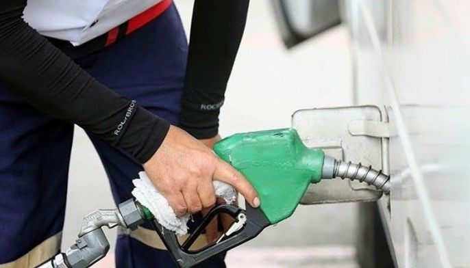 P5 sa gasolina, higit P4 sa diesel at kerosene