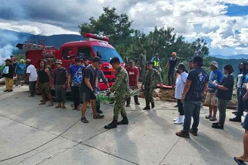 Truck falls off cliff; 6 dead