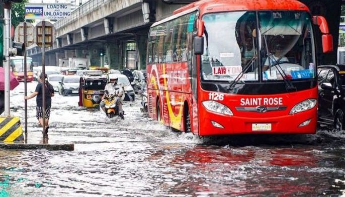 Taas-pasahe sa PUVs namumuro