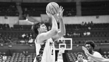 Fighting Maroons ginarote Blue Eagles