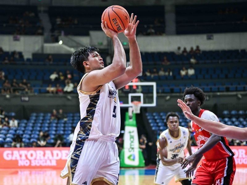 Bulldogs sinakmal unang panalo